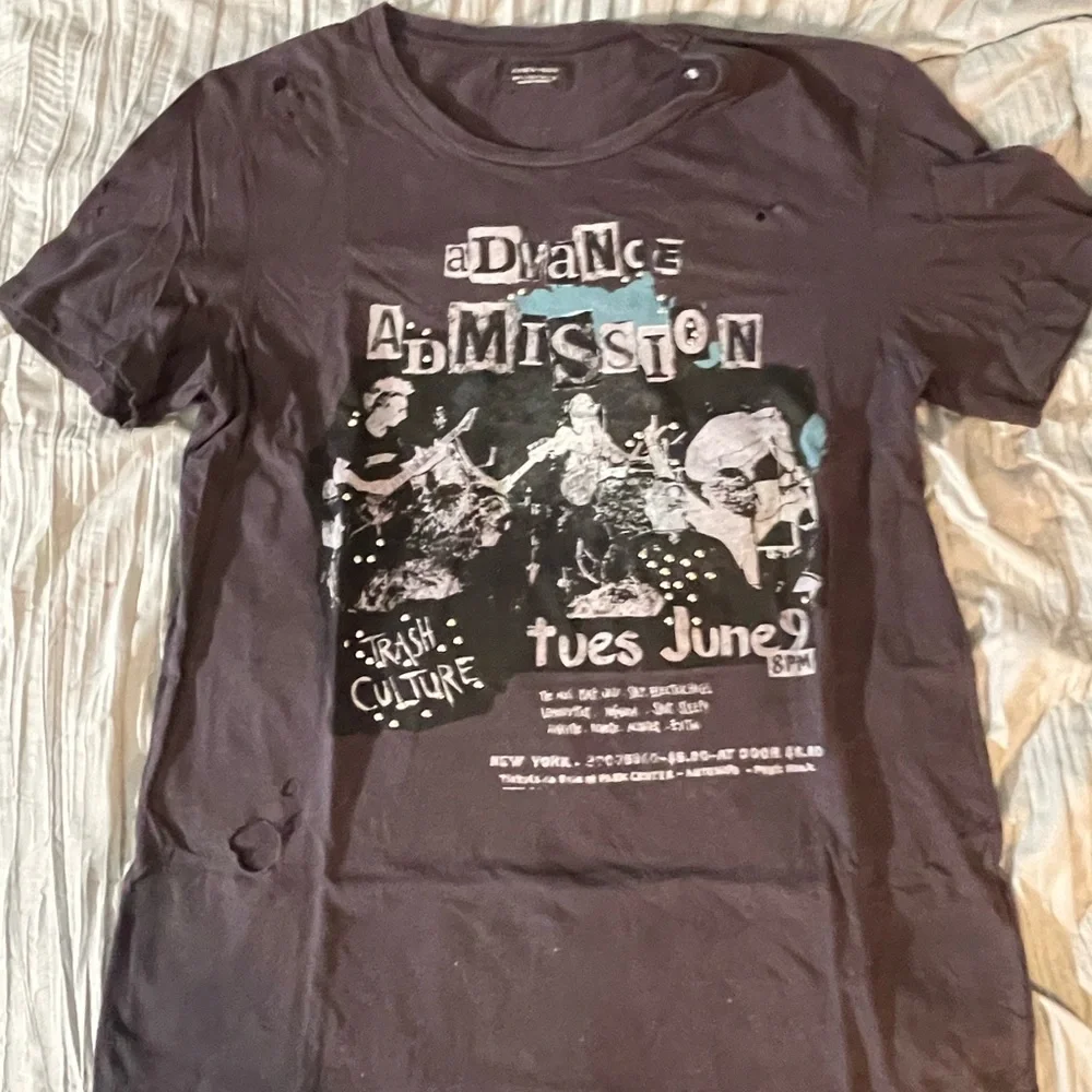 ZARA Rock Tee Shirt - Picture 2 of 6